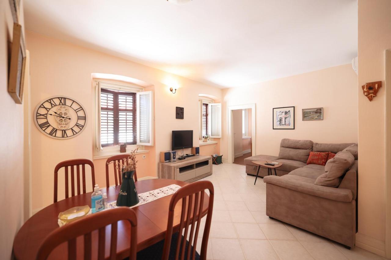 Two Bedroom Apartment In City Center Igor Zadar Exterior foto