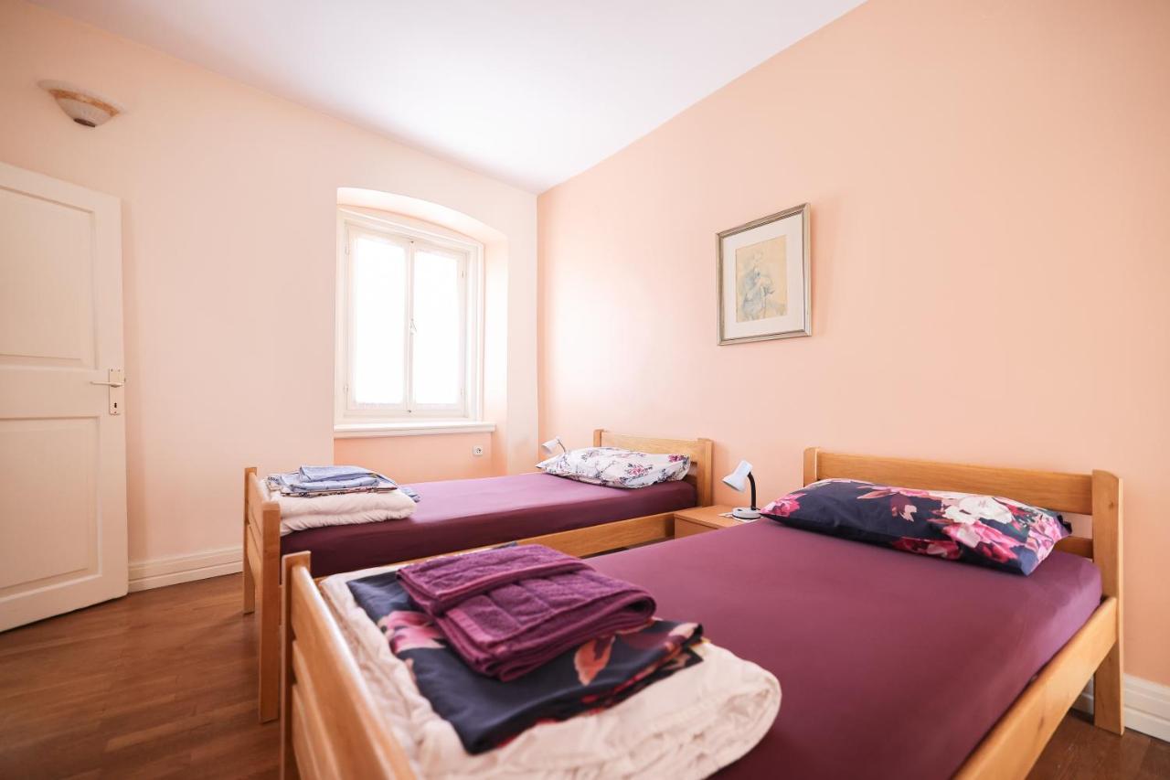 Two Bedroom Apartment In City Center Igor Zadar Exterior foto